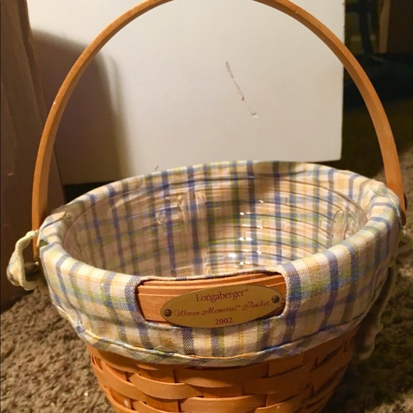 Custom Signed by 4+ Longaberger 2002 Basket EUC - Picture 7 of 8